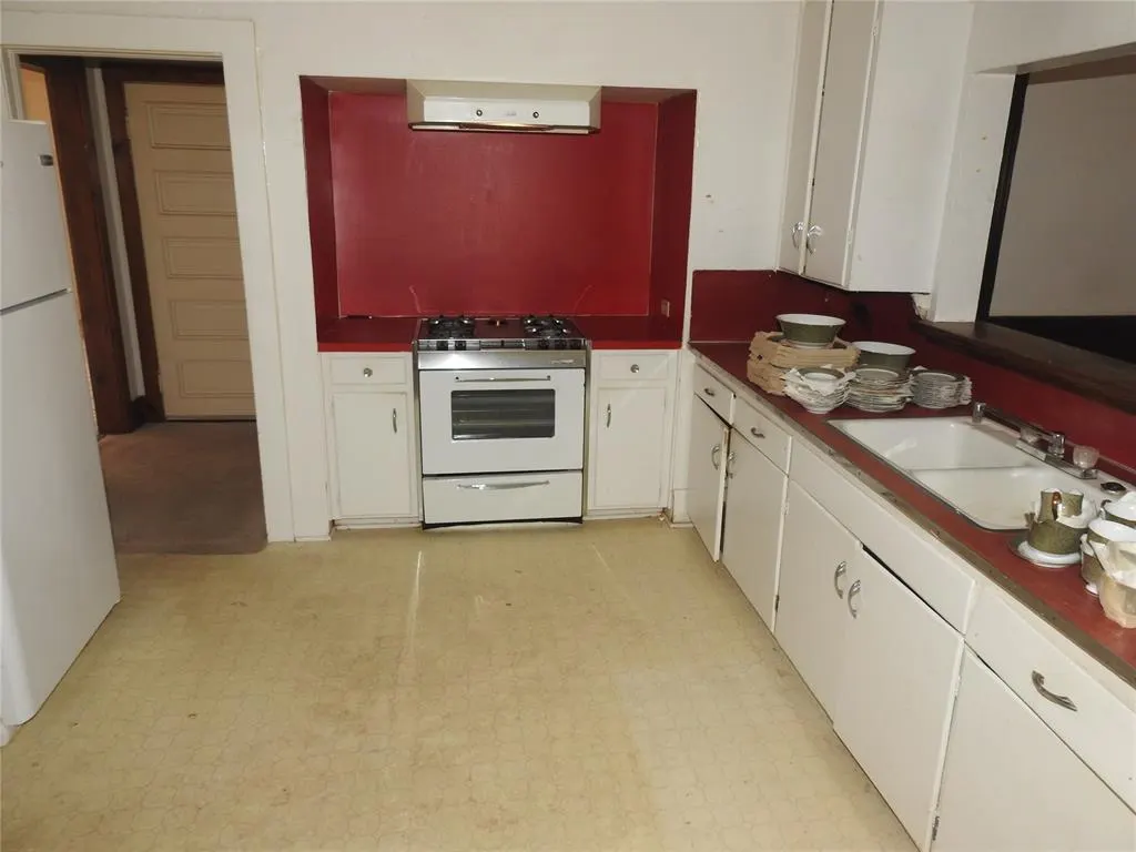 Photo 10 — 1428 N Bryant Avenue, Oklahoma City, OK 73117