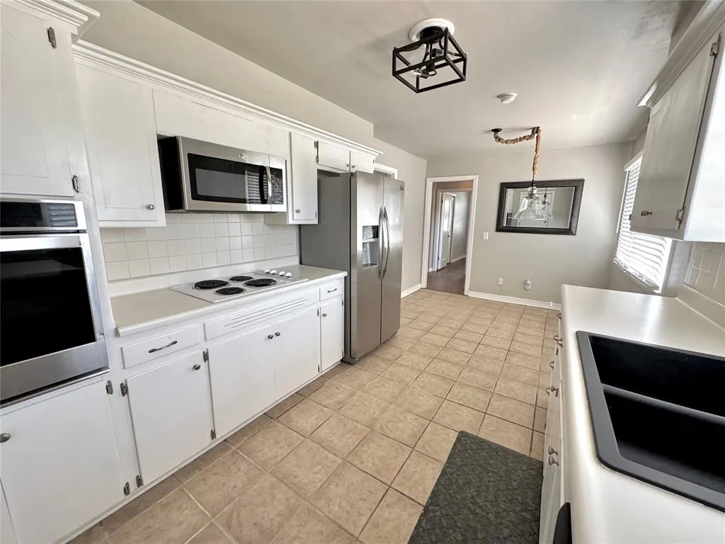 Photo 3 — 3108 Orlando Road, Oklahoma City, OK 73120