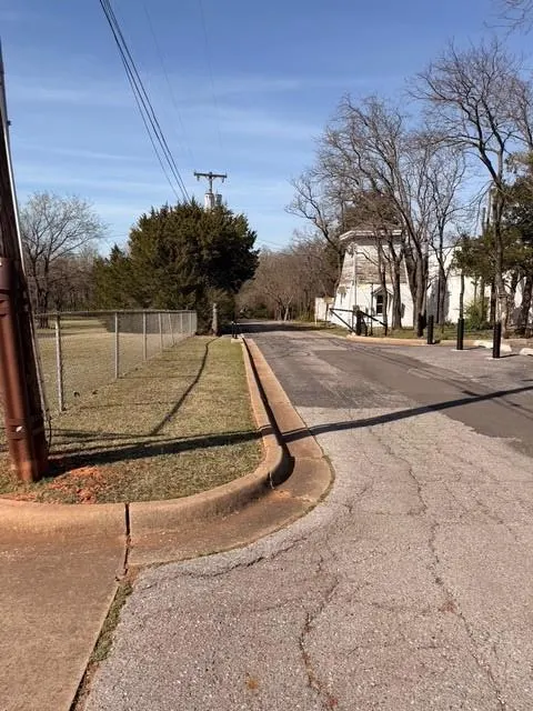 Photo 21 — 527 NE 63RD Street, Oklahoma City, OK 73105