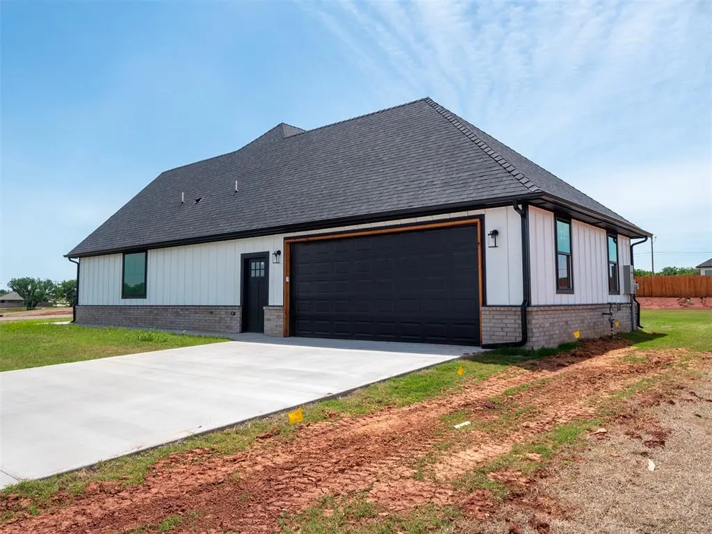 Photo 6 — 41267 Steele Street, Shawnee, OK 74804
