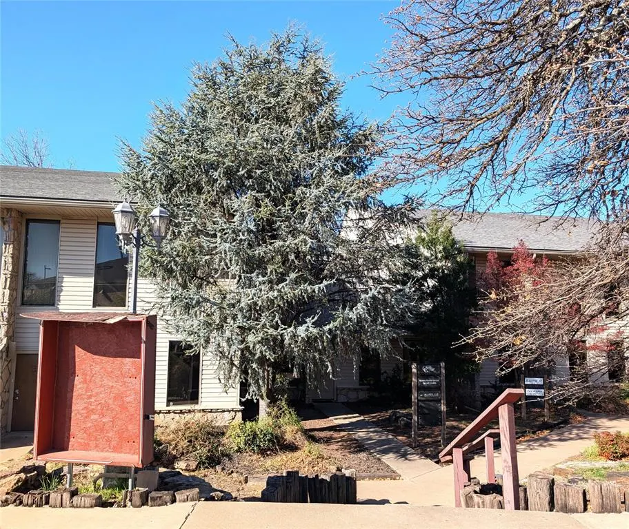 Front exterior — 1019 Waterwood Parkway D, Edmond, OK 73034