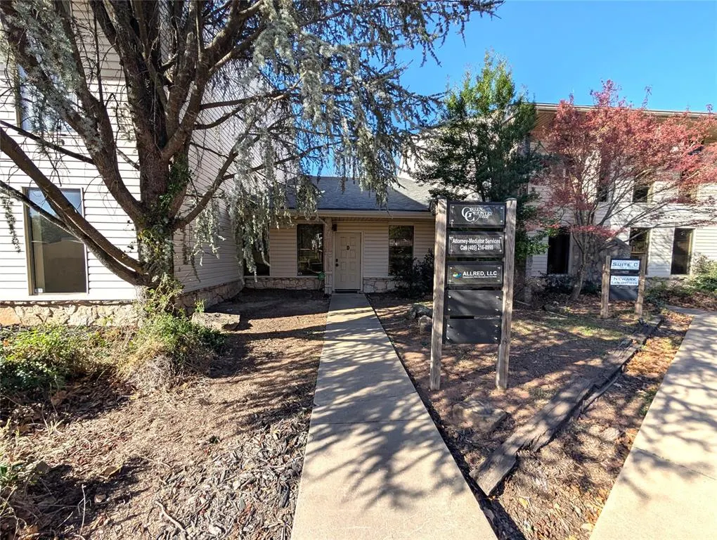 Photo 2 — 1019 Waterwood Parkway D, Edmond, OK 73034