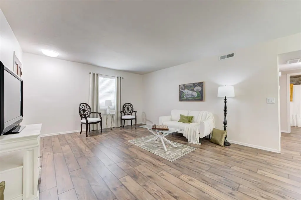 Photo 6 — 11415 N May Avenue A, Oklahoma City, OK 73120