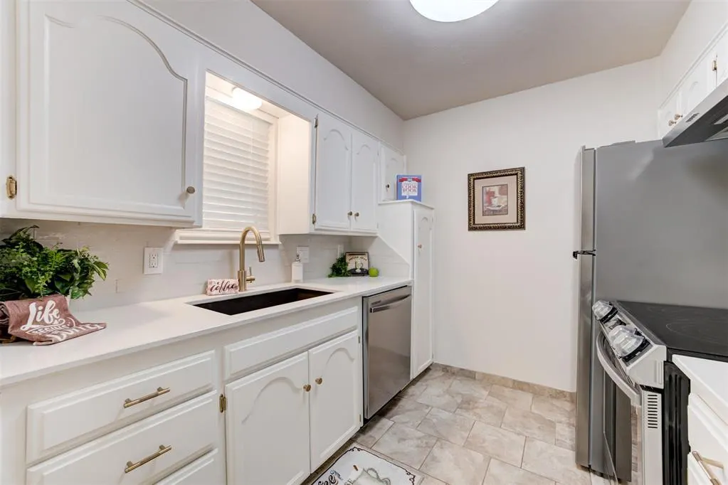 Photo 14 — 11415 N May Avenue A, Oklahoma City, OK 73120
