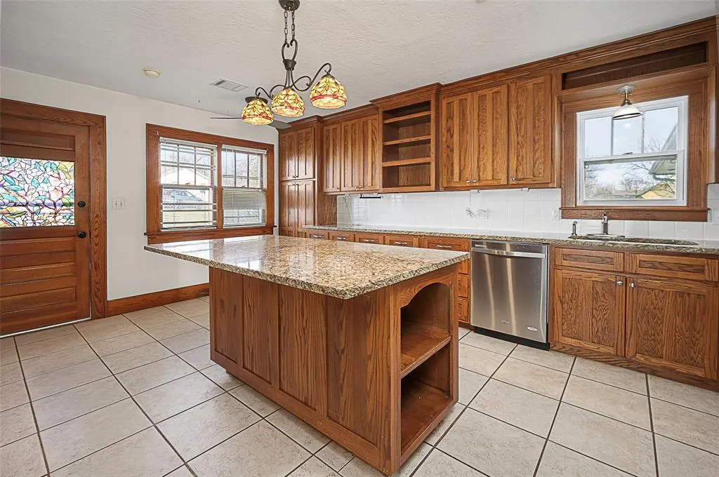 Photo 36 — 209 N Rush Avenue, Rush Springs, OK 73082