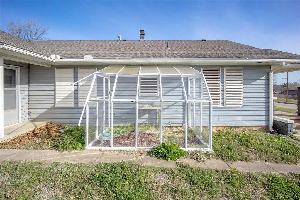 Photo 42 — 209 N Rush Avenue, Rush Springs, OK 73082