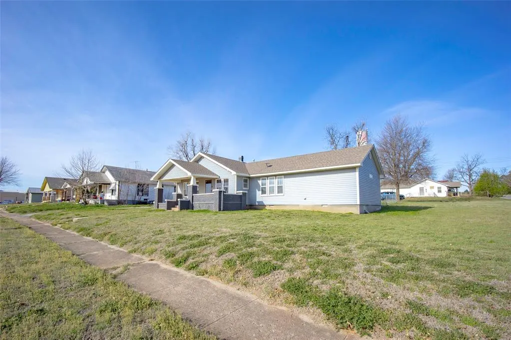 Photo 46 — 209 N Rush Avenue, Rush Springs, OK 73082
