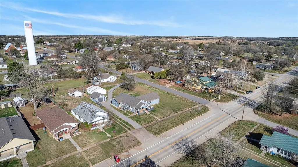 Photo 48 — 209 N Rush Avenue, Rush Springs, OK 73082