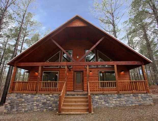 Front exterior — 440 N Lukfata Trail, Broken Bow, OK 74728