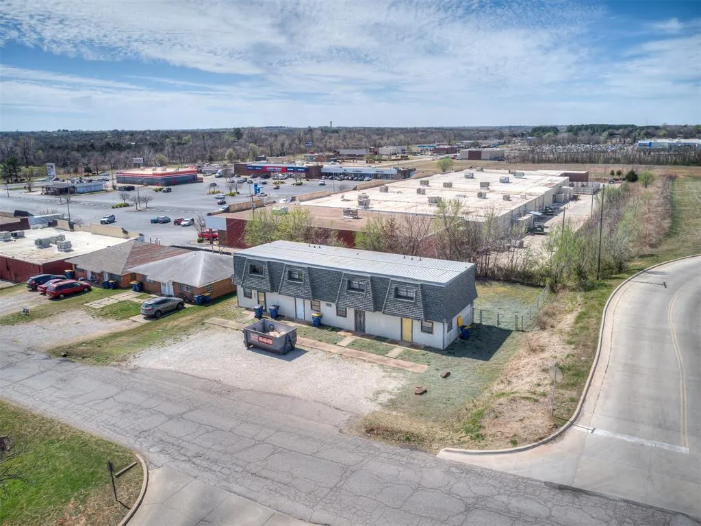 Photo 3 — 2515 Harper Road, Choctaw, OK 73020