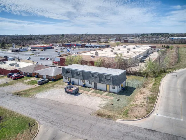 Photo 3 — 2515 Harper Road, Choctaw, OK 73020