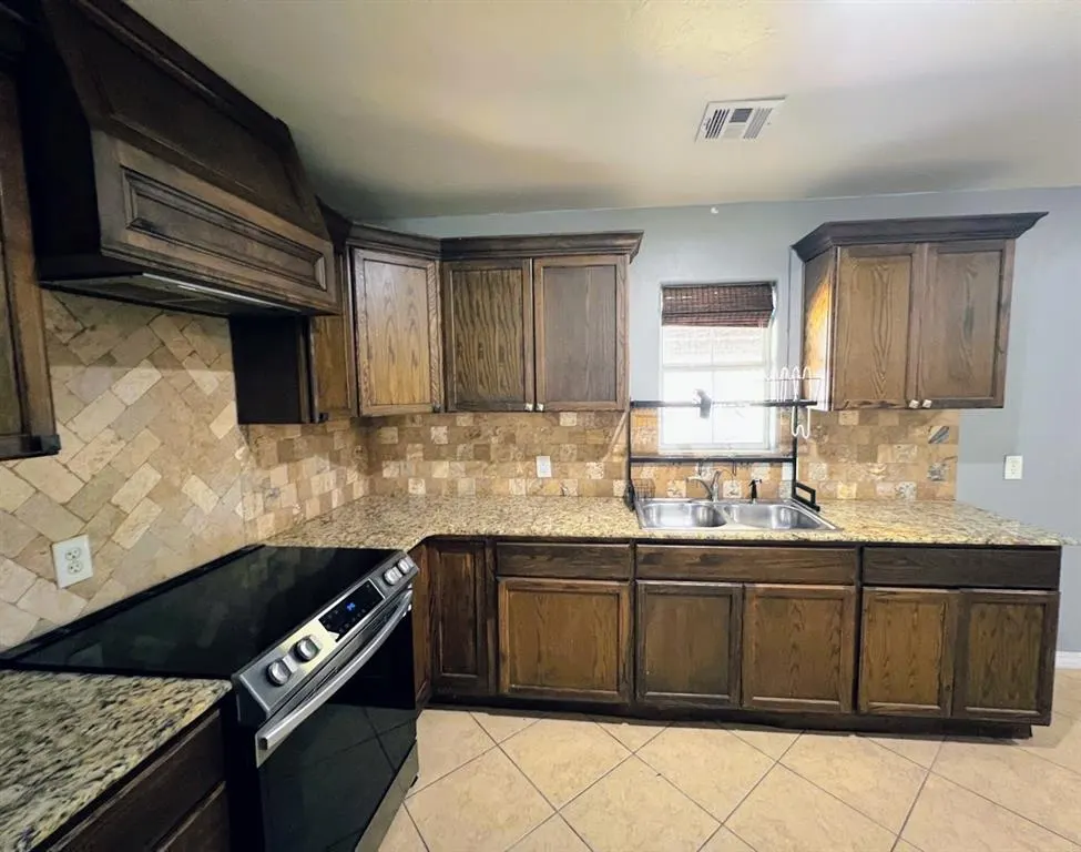 Photo 11 — 5808 Empire Boulevard, Oklahoma City, OK 73129