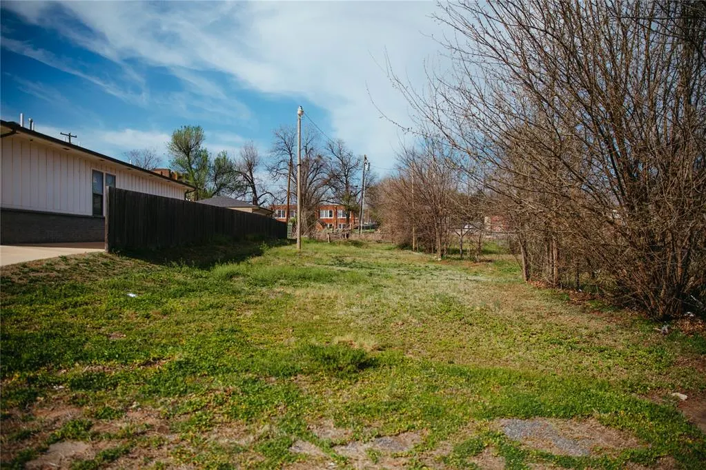 Photo 4 — 1117 NE 6th Street, Oklahoma City, OK 73117