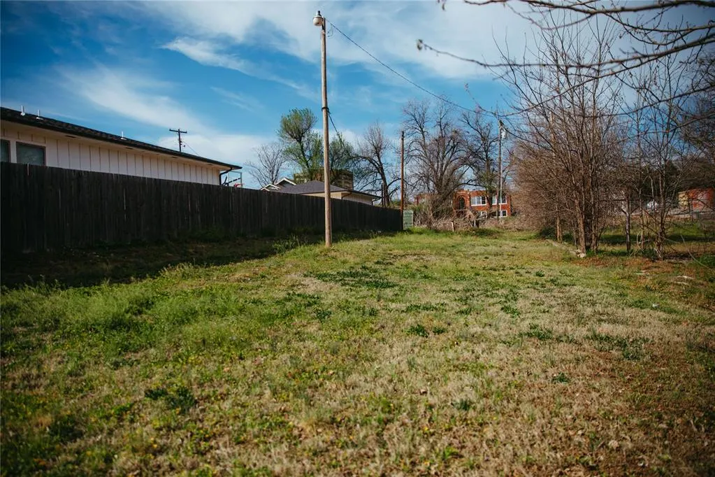 Photo 6 — 1117 NE 6th Street, Oklahoma City, OK 73117
