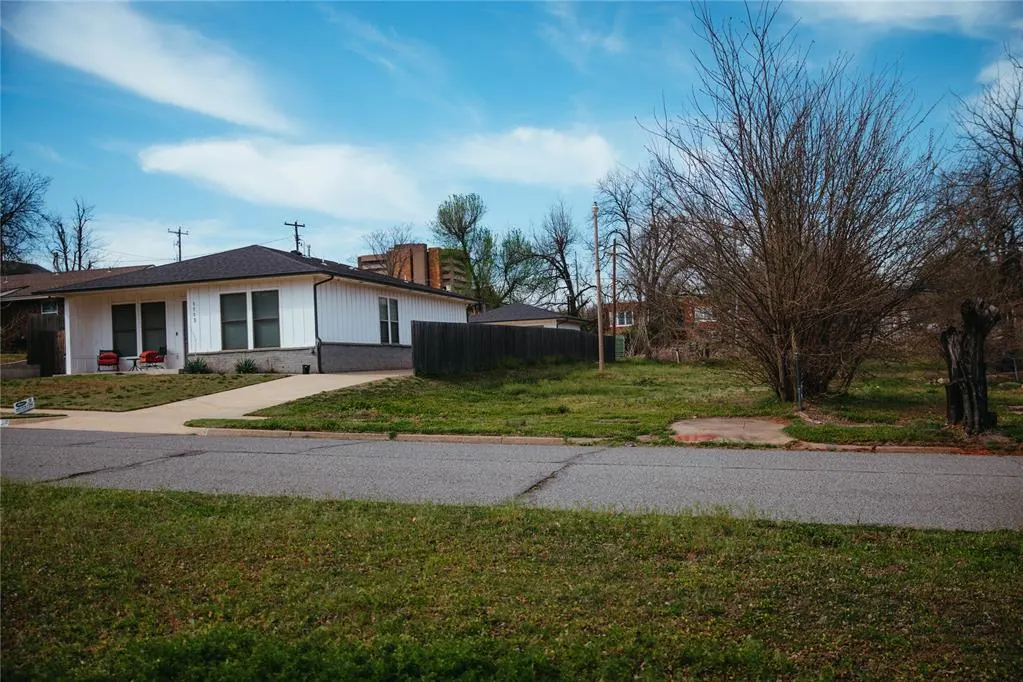Photo 15 — 1117 NE 6th Street, Oklahoma City, OK 73117