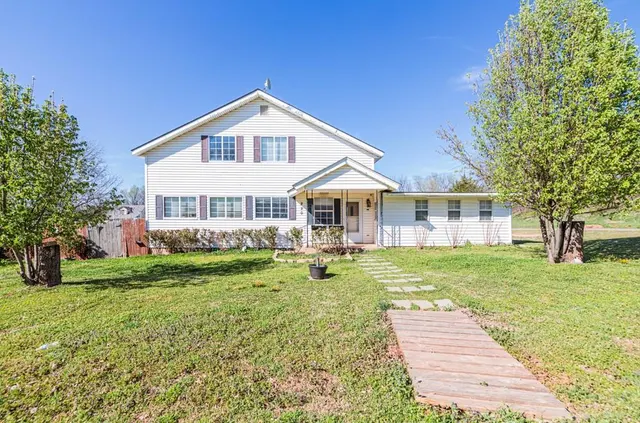 Front exterior — 220 E Sullivan Road, Mulhall, OK 73063