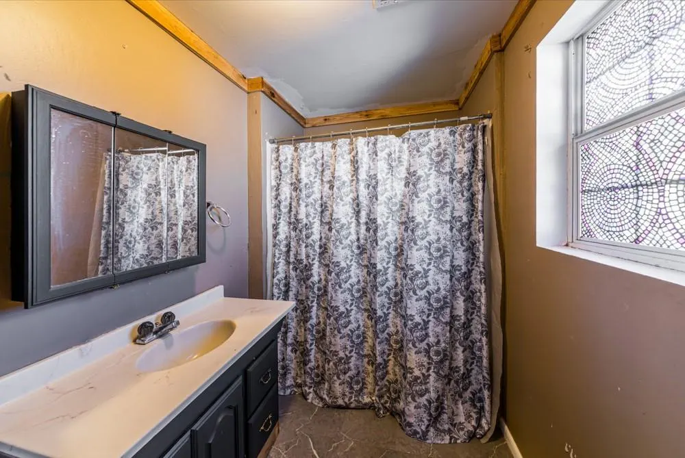 Photo 8 — 220 E Sullivan Road, Mulhall, OK 73063