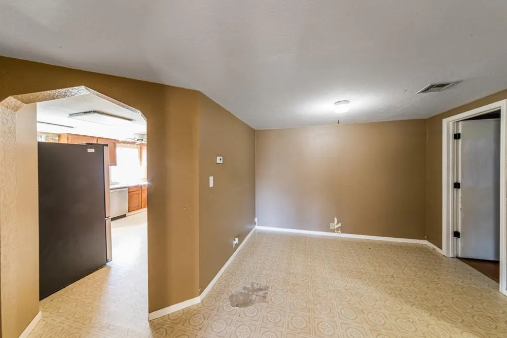 Photo 9 — 220 E Sullivan Road, Mulhall, OK 73063