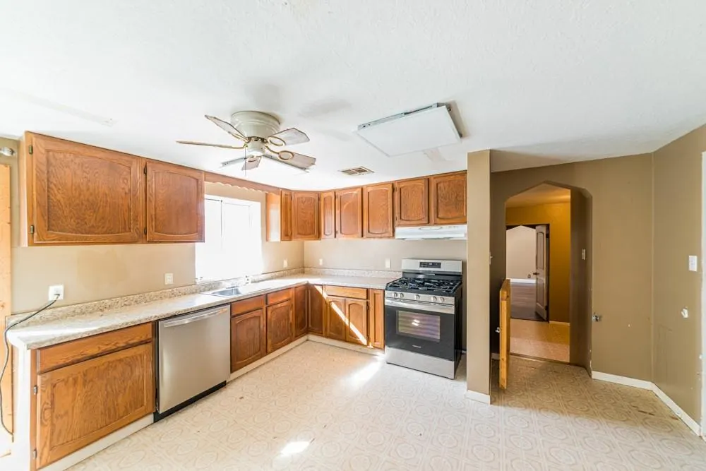 Photo 10 — 220 E Sullivan Road, Mulhall, OK 73063