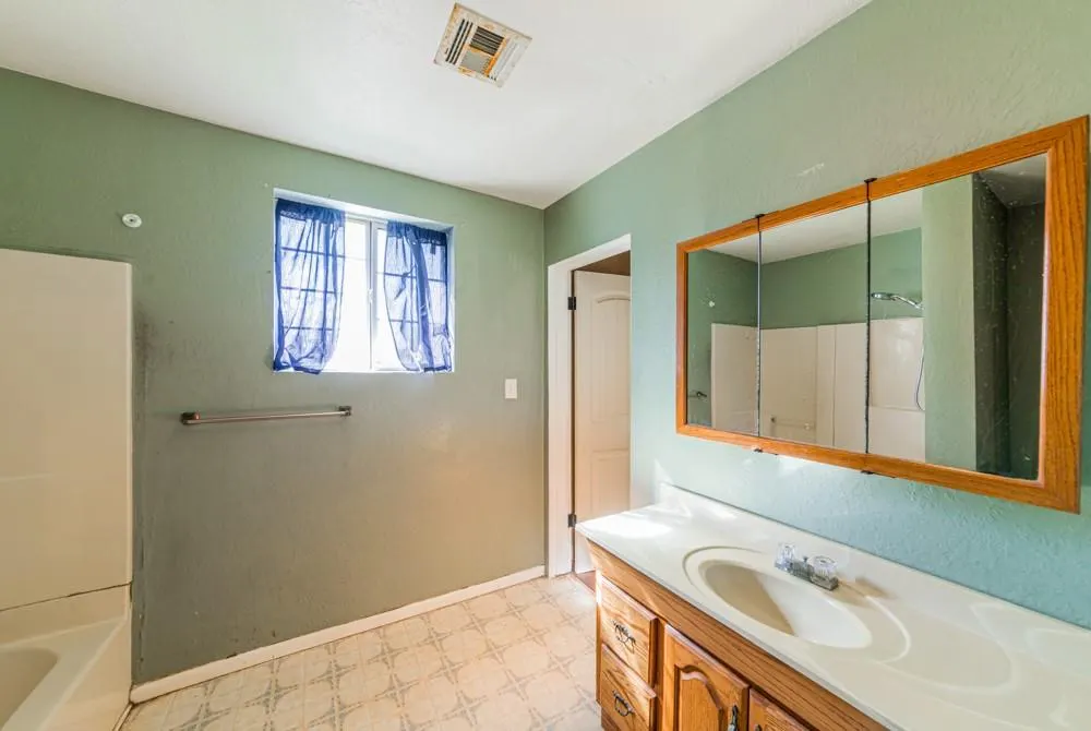 Photo 13 — 220 E Sullivan Road, Mulhall, OK 73063