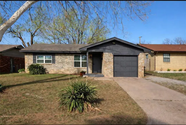 Front exterior — 701 Royal Avenue, Oklahoma City, OK 73130
