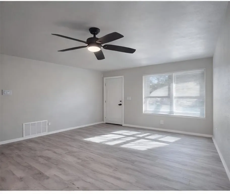 Photo 3 — 701 Royal Avenue, Oklahoma City, OK 73130