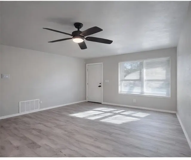 Photo 3 — 701 Royal Avenue, Oklahoma City, OK 73130