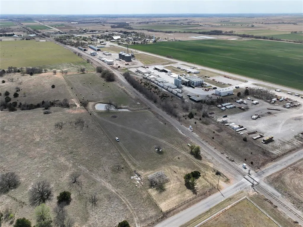 Photo 10 — 305 E Dutton Road, Pocasset, OK 73079