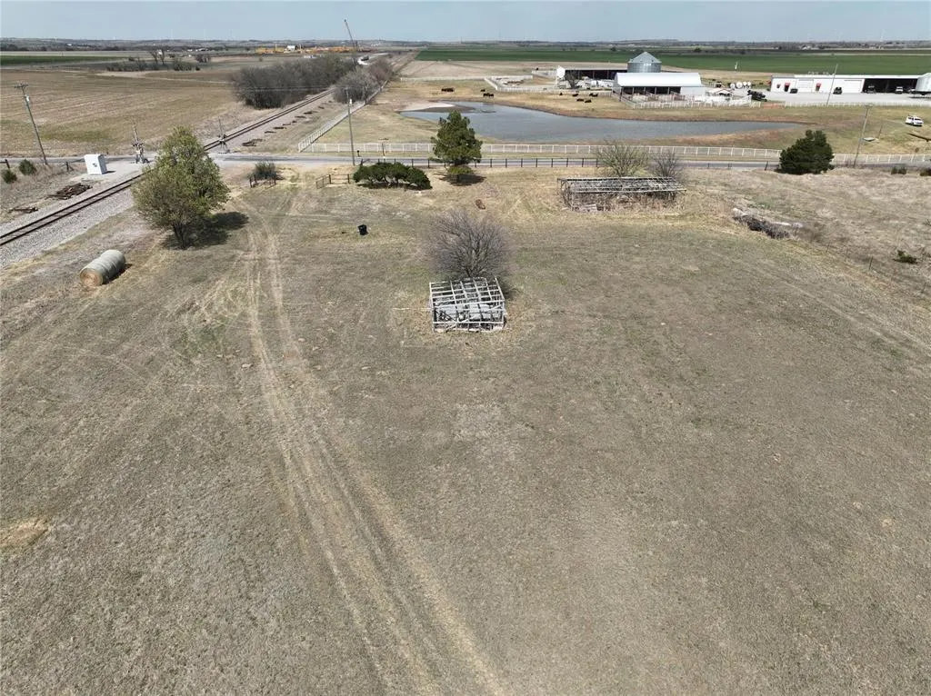 Photo 18 — 305 E Dutton Road, Pocasset, OK 73079