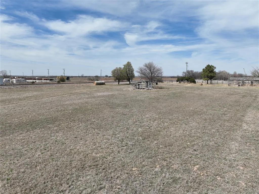 Photo 20 — 305 E Dutton Road, Pocasset, OK 73079