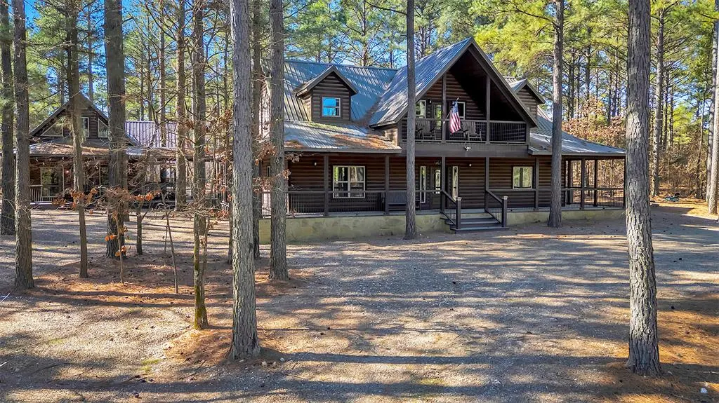 Front exterior — 658 Sugar Pine Loop, Broken Bow, OK 74728
