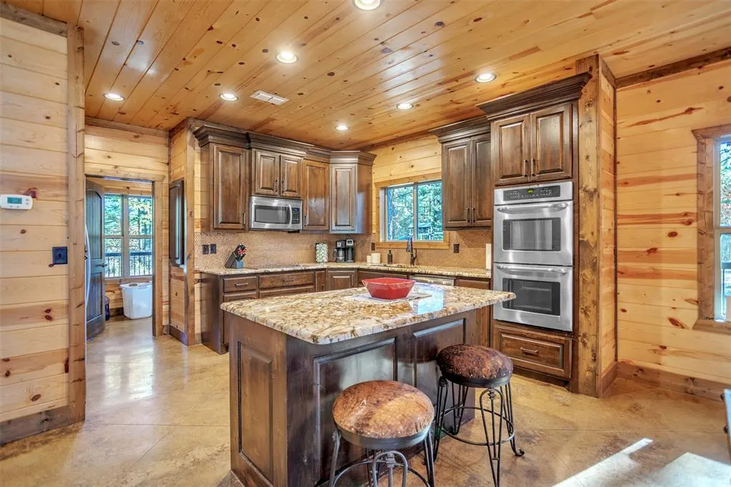 Photo 10 — 658 Sugar Pine Loop, Broken Bow, OK 74728
