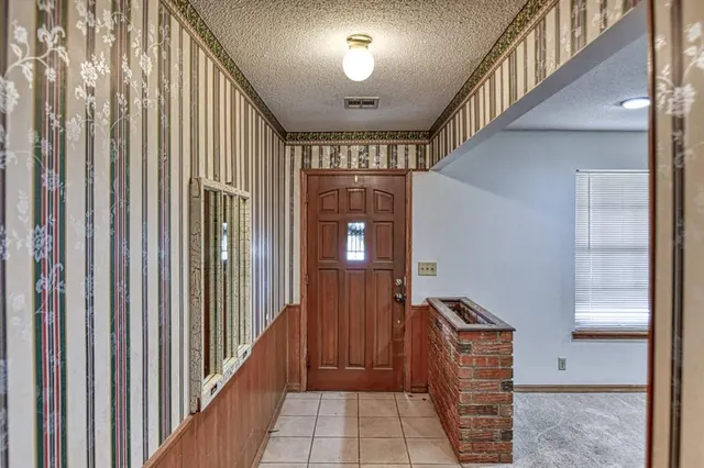 Photo 5 — 216 Brent Street, Meeker, OK 74855