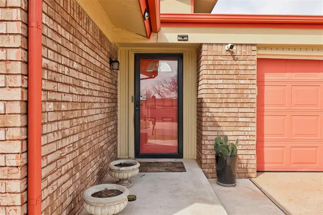 Photo 4 — 2121 NW 115th Terrace, Oklahoma City, OK 73120