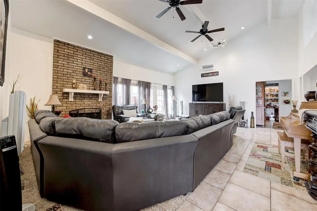 Photo 6 — 2121 NW 115th Terrace, Oklahoma City, OK 73120