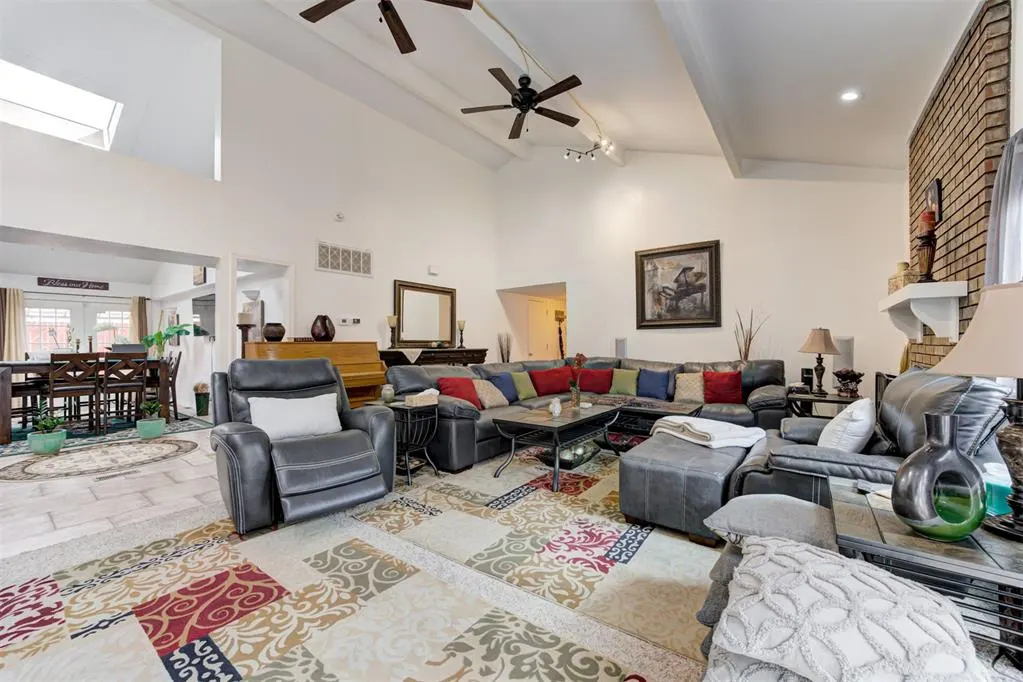 Photo 9 — 2121 NW 115th Terrace, Oklahoma City, OK 73120