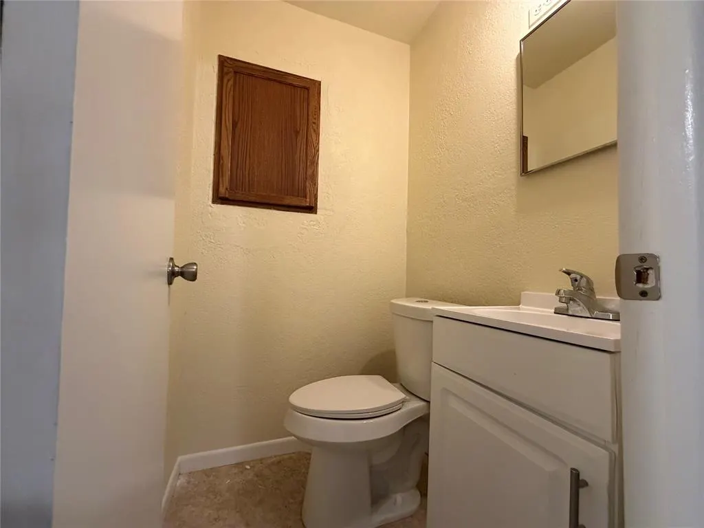 Photo 14 — 709 E N Boundary Highway, Sentinel, OK 73664