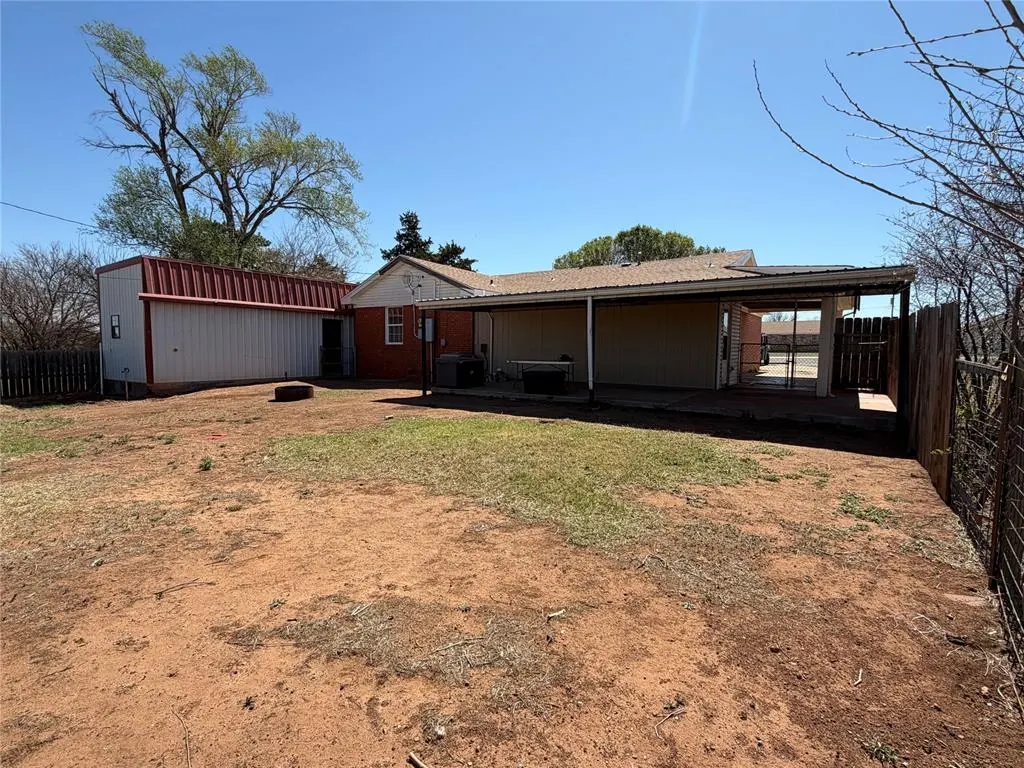 Photo 17 — 709 E N Boundary Highway, Sentinel, OK 73664