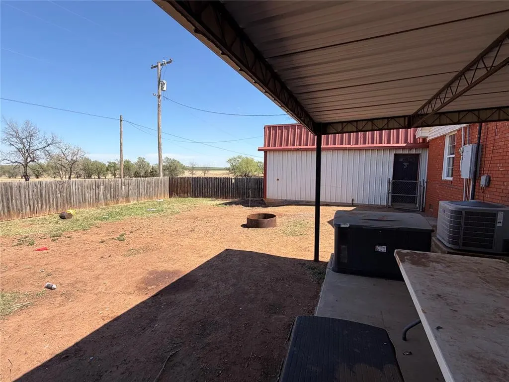 Photo 19 — 709 E N Boundary Highway, Sentinel, OK 73664