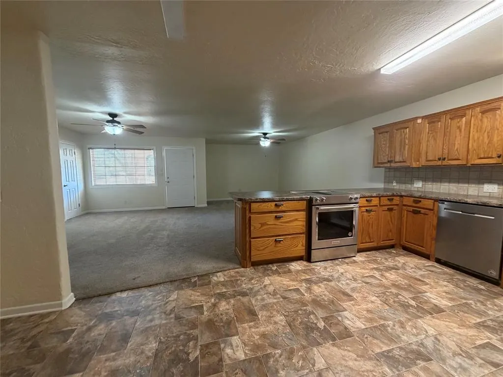 Photo 26 — 709 E N Boundary Highway, Sentinel, OK 73664