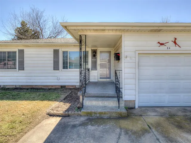 Photo 2 — 94 Shirley Lane, Edmond, OK 73003