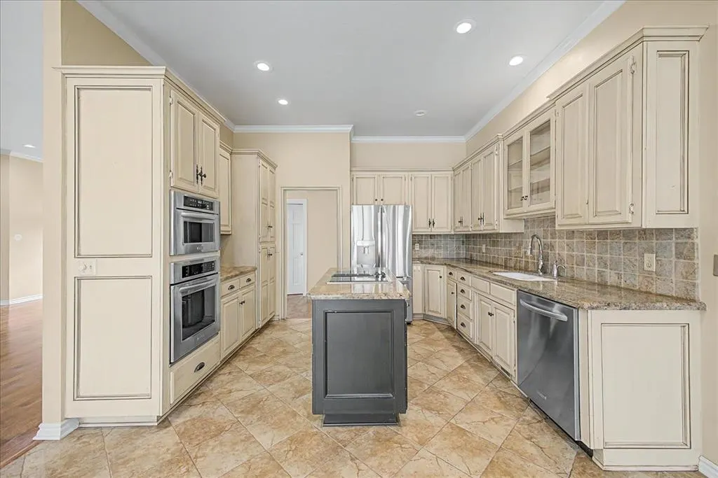 Photo 5 — 1517 Tahlequah Drive, Edmond, OK 73013