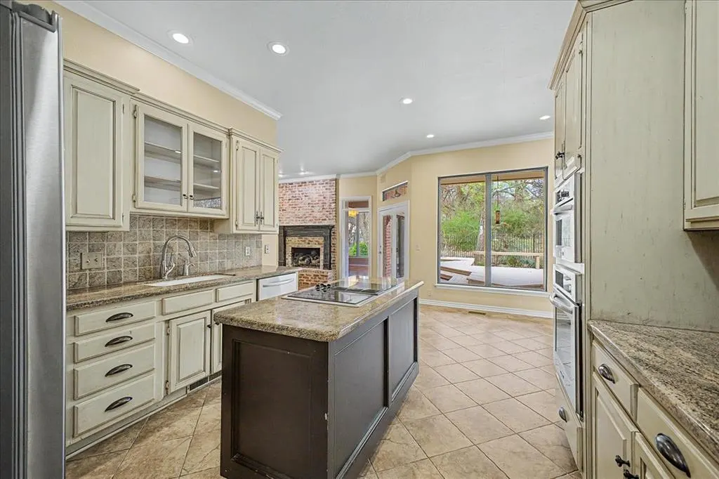 Photo 6 — 1517 Tahlequah Drive, Edmond, OK 73013