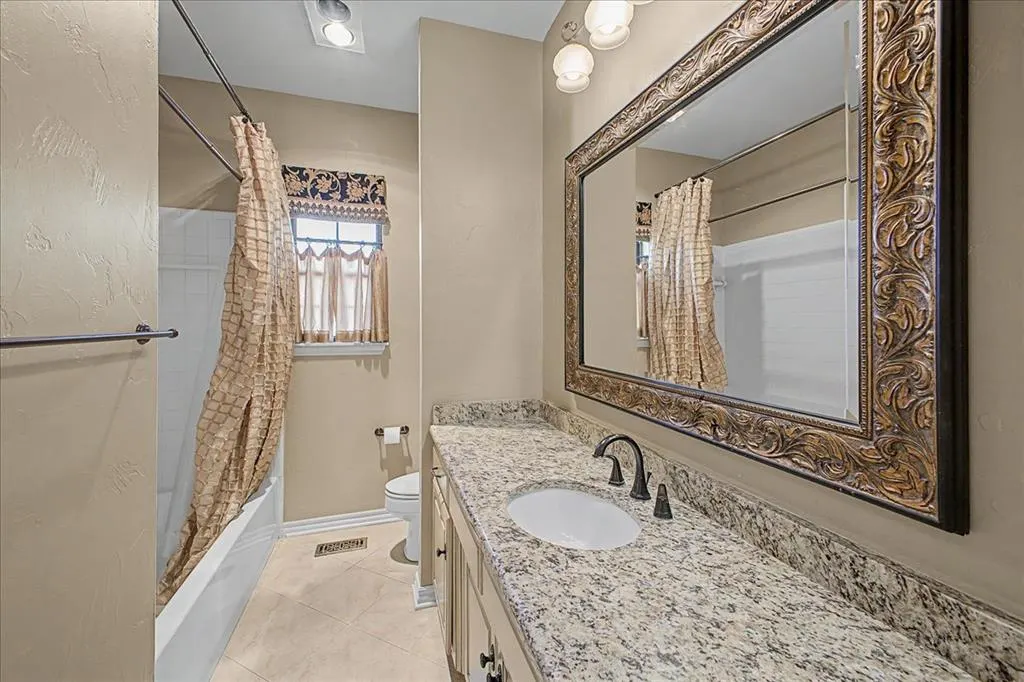 Photo 13 — 1517 Tahlequah Drive, Edmond, OK 73013