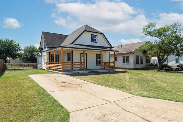 Photo 4 — 1320 W Frisco Street, Altus, OK 73521