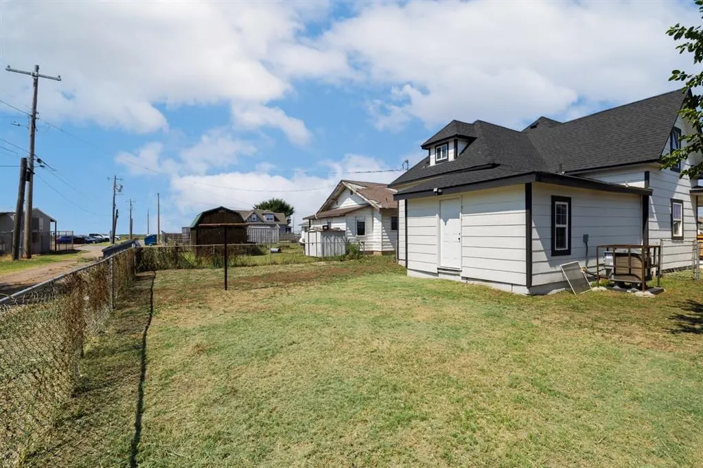 Photo 36 — 1320 W Frisco Street, Altus, OK 73521
