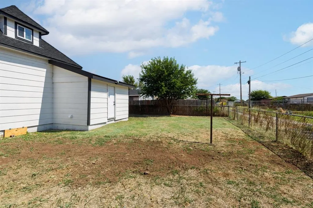 Photo 37 — 1320 W Frisco Street, Altus, OK 73521