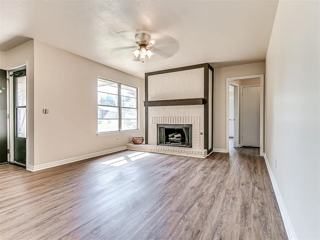 Photo 8 — 6119 N Redmond Court, Warr Acres, OK 73122