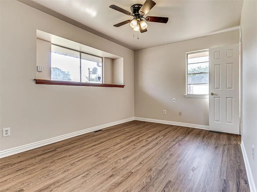 Photo 13 — 6119 N Redmond Court, Warr Acres, OK 73122