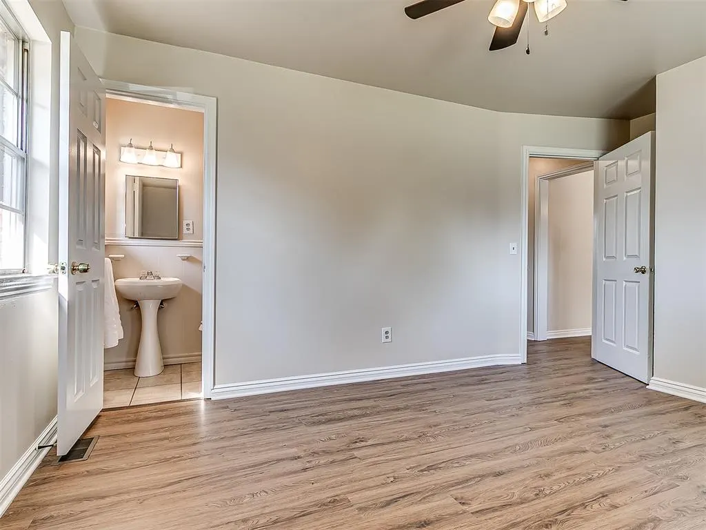 Photo 14 — 6119 N Redmond Court, Warr Acres, OK 73122